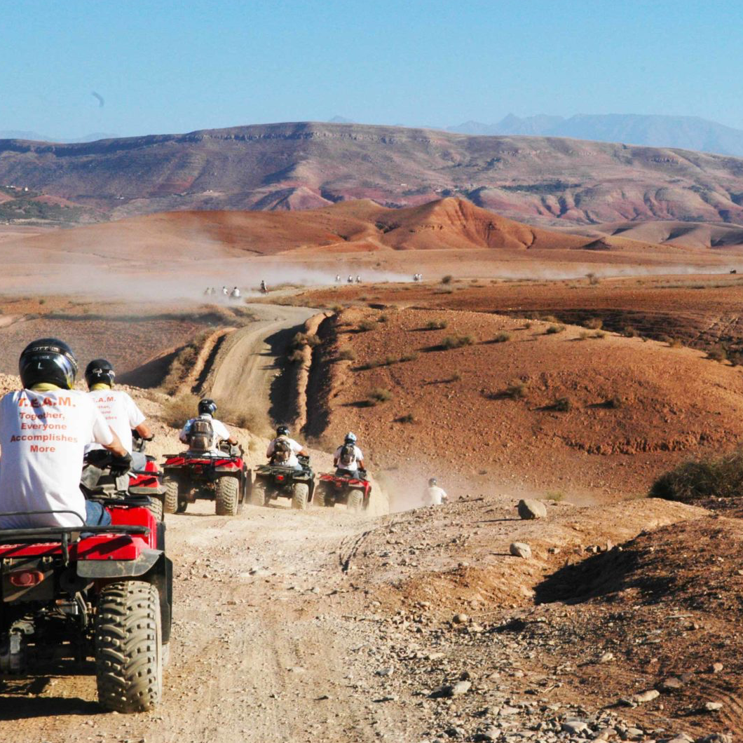 BALADE EN QUAD 1H+ TRANSFERT A/R+REPAS AU DESERT D'AGAFAY